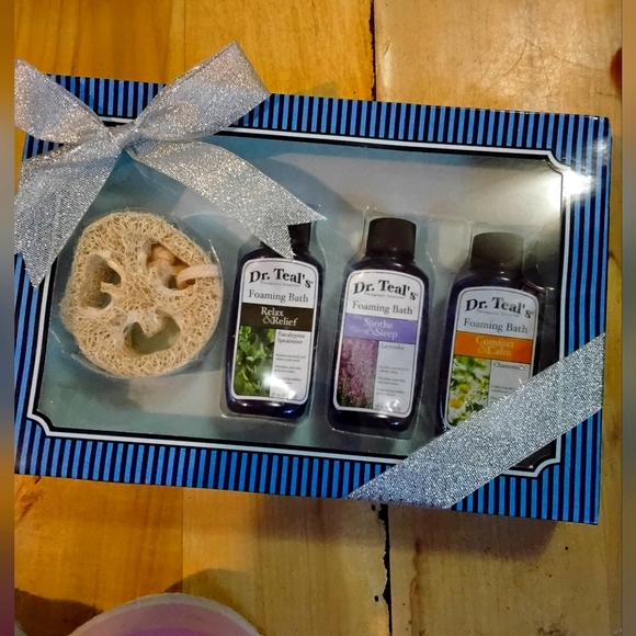 Dr. Teal's 4pc Foaming Bath Gift Set - Picture 1 of 2